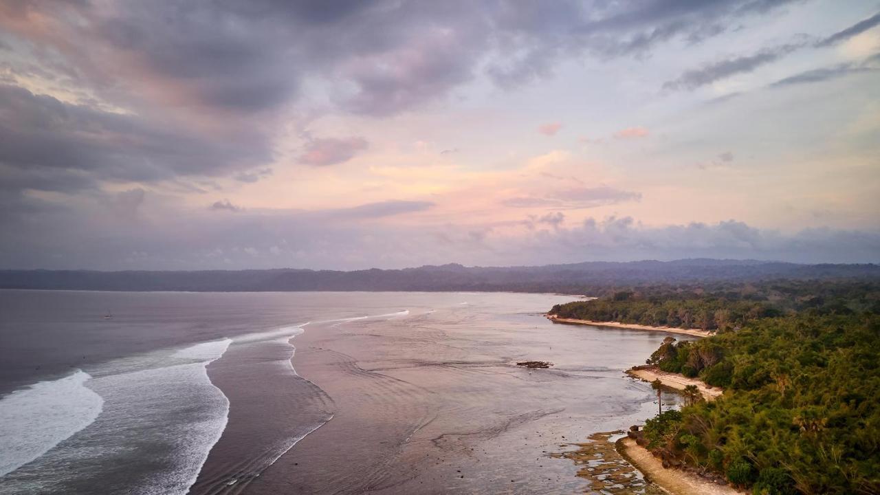 G-Land Joyo'S Camp Hotel Banyuwangi  Exterior photo